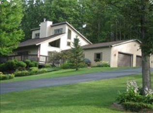 3682 W Stutsmanville Rd, Harbor Springs, MI 49740