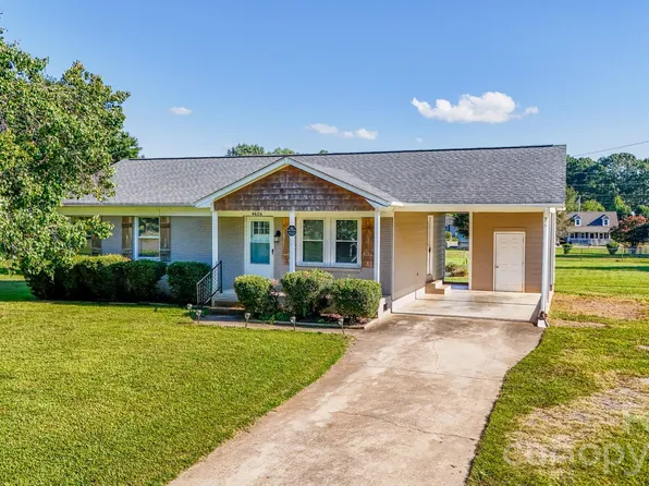 4606 Cloverwood Ln, Gastonia, NC 28052