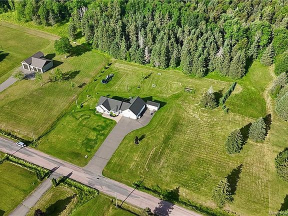 4th image of 32 Falconer Rd