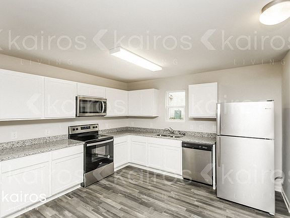 3rd image of 618 Cartecay Dr