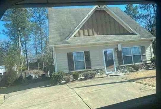 1st image of 14 Mill Pond Ct