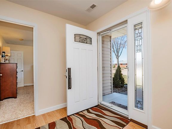 5th image of 11864 Doverhill Ct