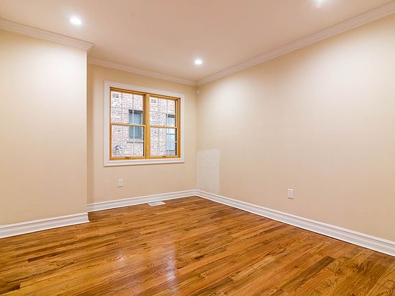 3rd image of 84-31 Beverly Rd #1