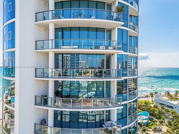 3rd image of 17475 Collins Ave Unit 804