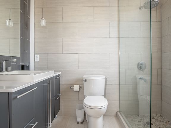 2nd image of 7564 Wydown Blvd #3S