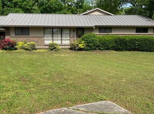 1185 Sheffield Cir, Russellville, AL 35654