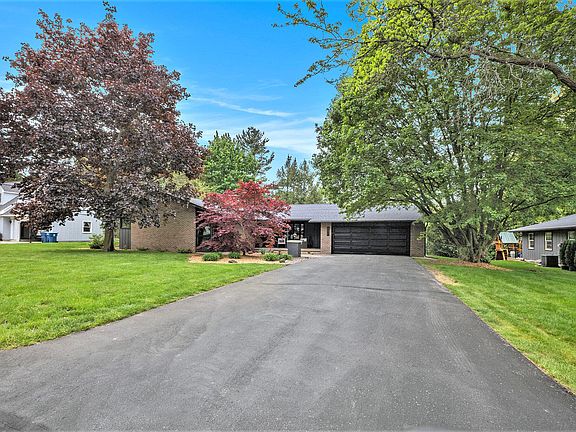 2nd image of 4377 Baywood Dr SE