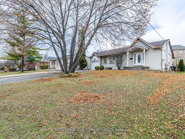 9 Robson Pl E — Photo 2