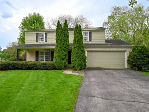 26W231 Blackhawk Dr, Wheaton, IL 60189