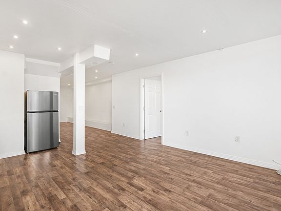 4th image of 220 Lyon Cir Unit B