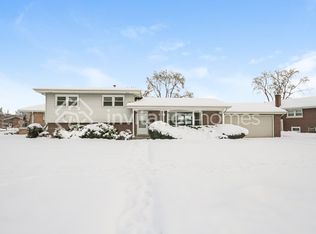 4628 W 101st St, Oak Lawn, IL 60453