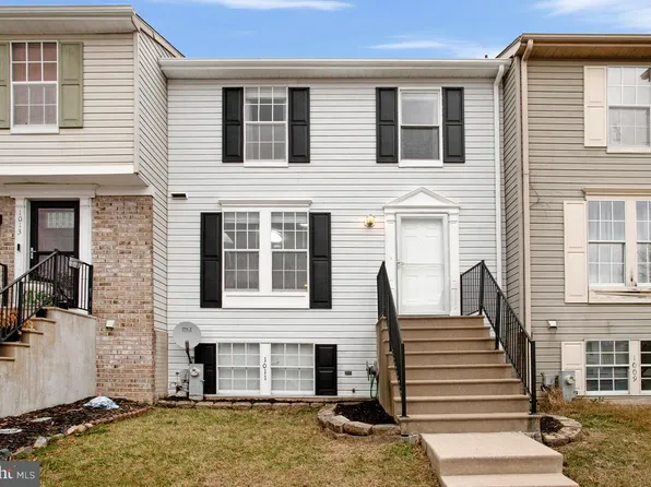 1011 Starboard Dr, Edgewood, MD 21040