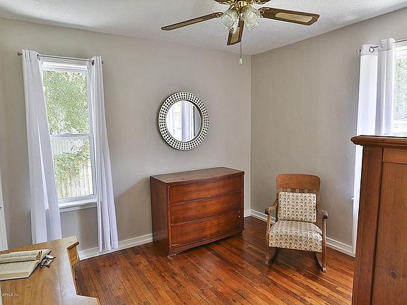 4th image of 7284 Norka Dr