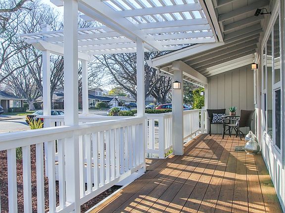 5th image of 4811 Country Ln