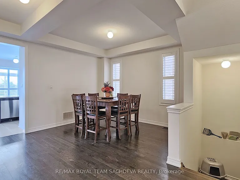 95 Fred Jackman Ave — Photo 10