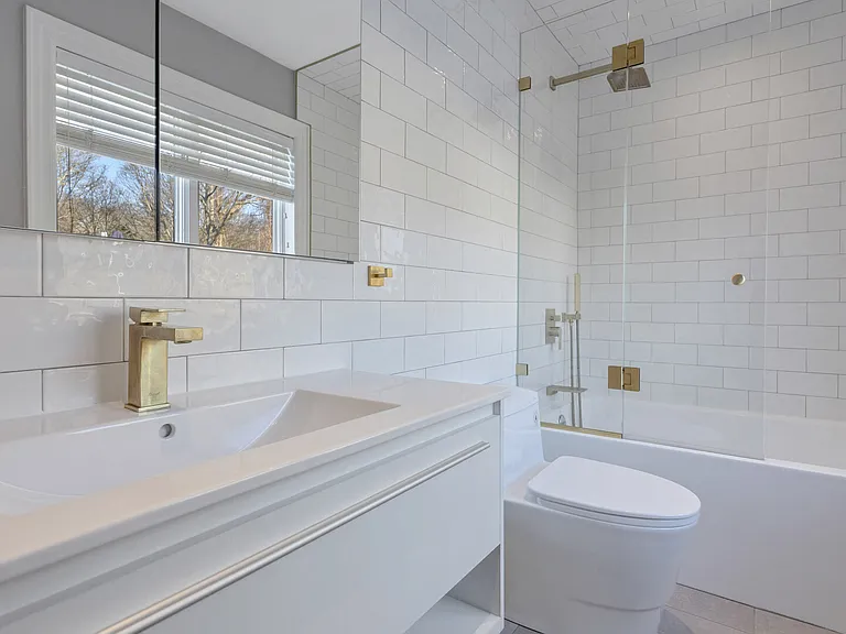44 Greenleaf Ln — Photo 31