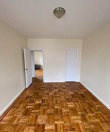3rd image of 3021 Holland Ave APT 31S