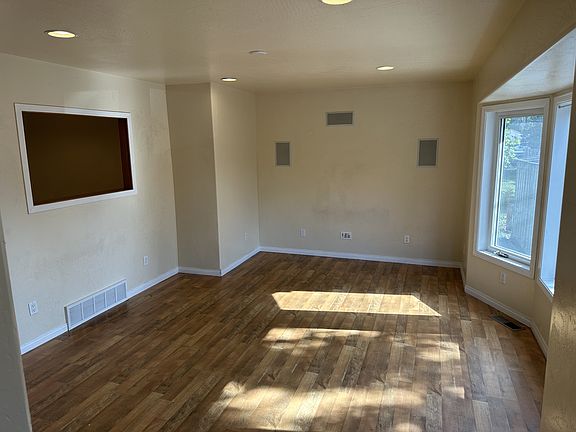 4th image of 626 1/2 7th Ave W #1