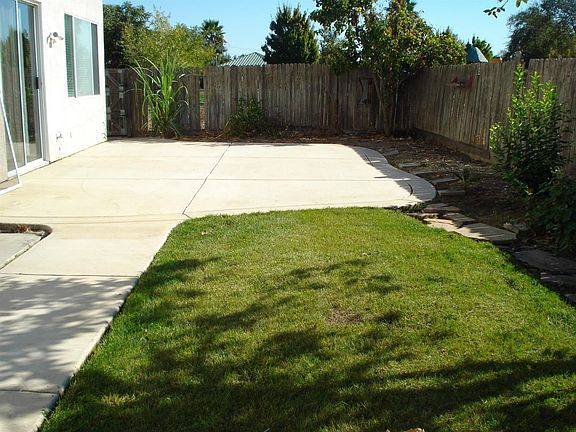 4th image of 34 Beaucanon Ct