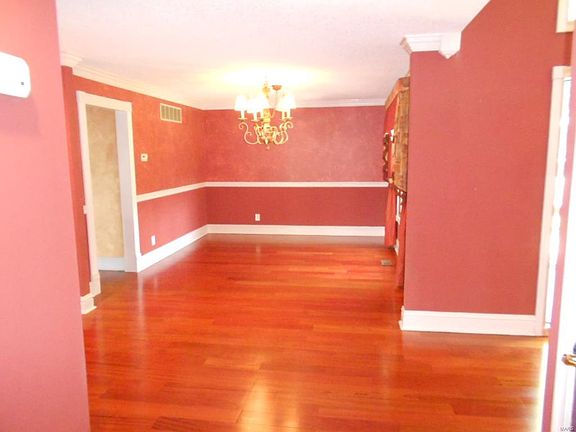 3rd image of 13186 Lakewood Dr