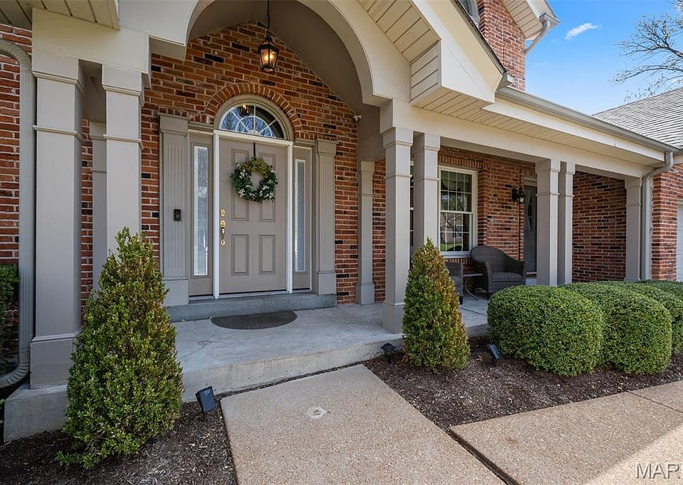 718 Chancellor Heights Dr, Ballwin, MO 63011 | Zillow