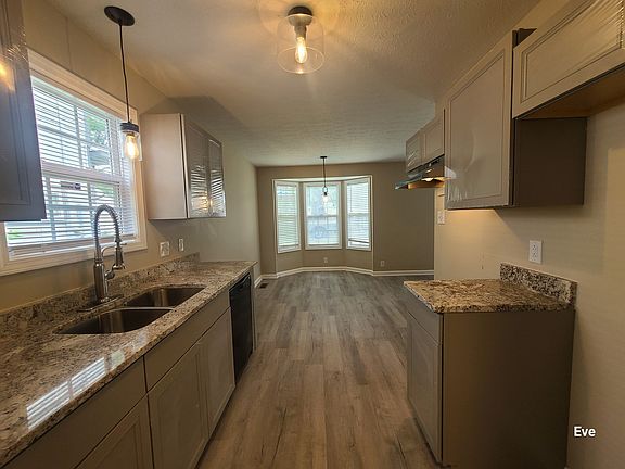3rd image of 1631 Arthur Ave