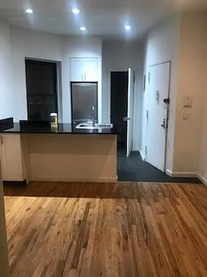 Rented by Bond New York | media 16