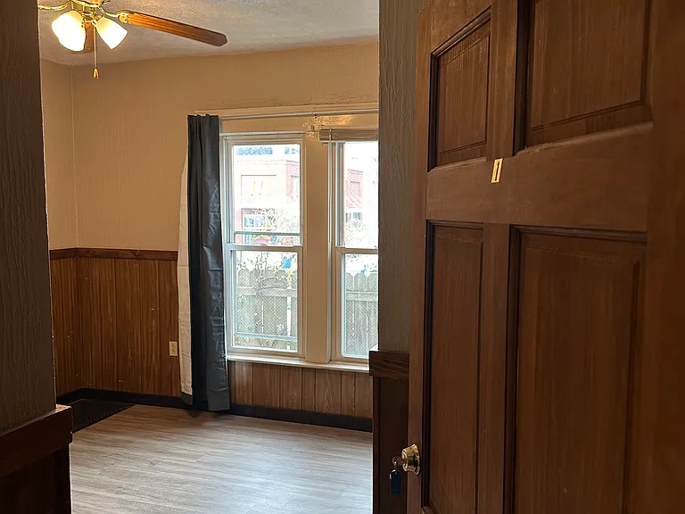 396 Sumner St — Photo 15