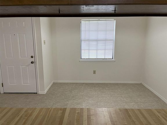 2nd image of 26 Summer Crest Cir
