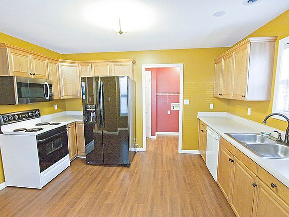 4th image of 1321 Venessa Dr
