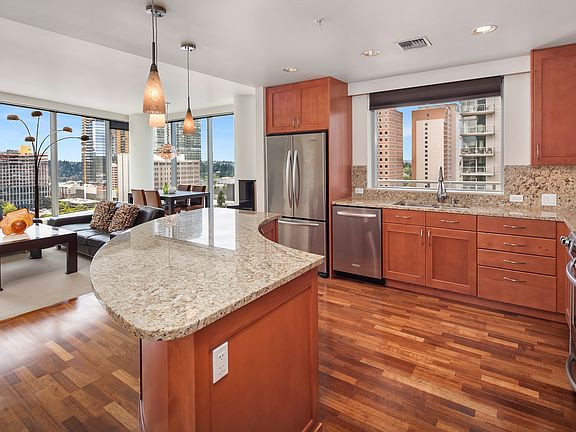 4th image of 10650 NE 9th Pl Unit 1722
