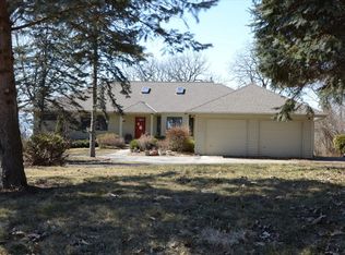 N987 Vinnie Ha Ha Rd, Fort Atkinson, WI 53538