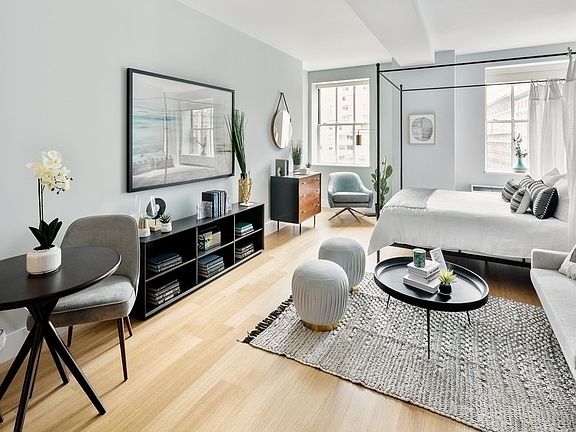 3rd image of 67 Wall St APT 13D