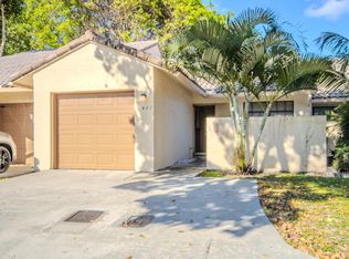 427 Cottonwood Pl, Boca Raton, FL 33431