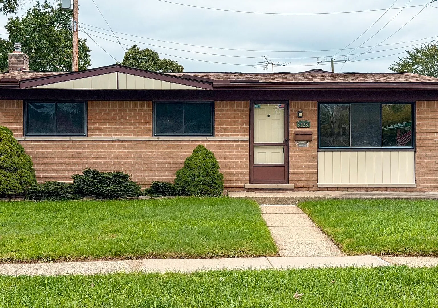 Enjoy Space, Comfort, and Convenience in This Beautiful Westland Home — Photo 1