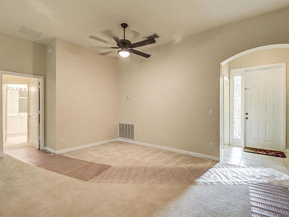 4th image of 10621 SW Westlawn Blvd