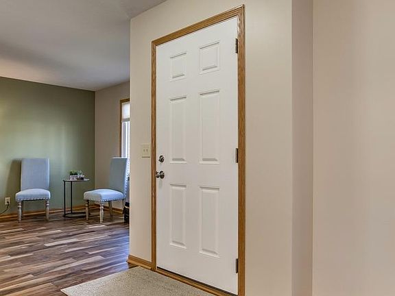 3rd image of 2817 Lawson Dr