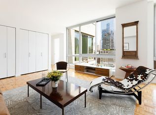 455 W 37th St APT 1905, New York, NY 10018