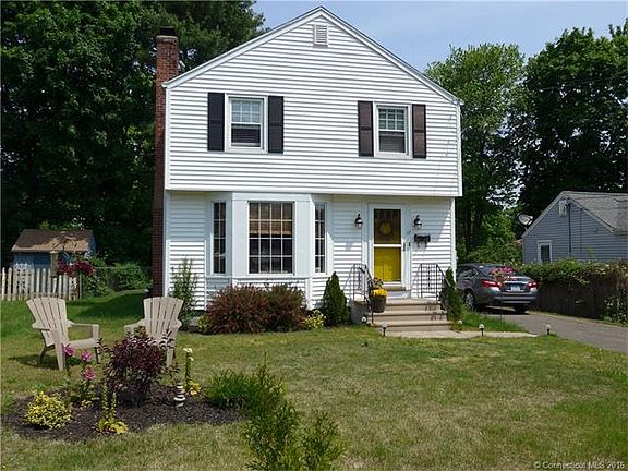 2nd image of 17 Hughes St