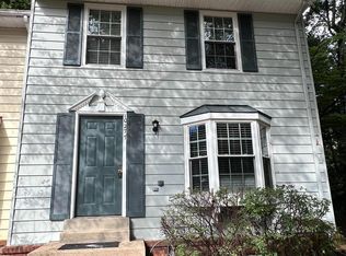 10277 Quiet Pond Ter, Burke, VA 22015