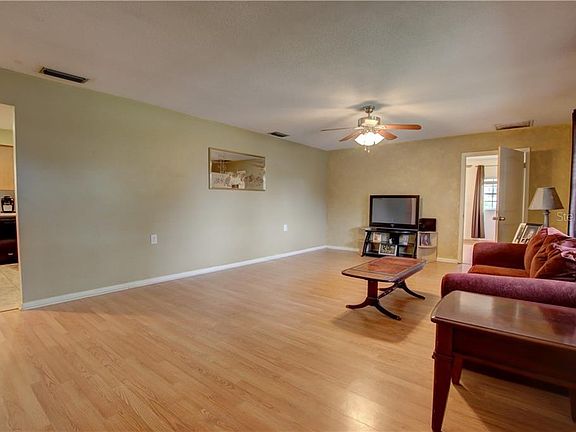 2nd image of 415 Ohio Blvd