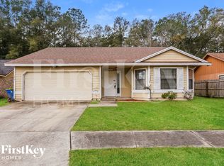 11338 Island Shore Dr W, Jacksonville, FL 32218