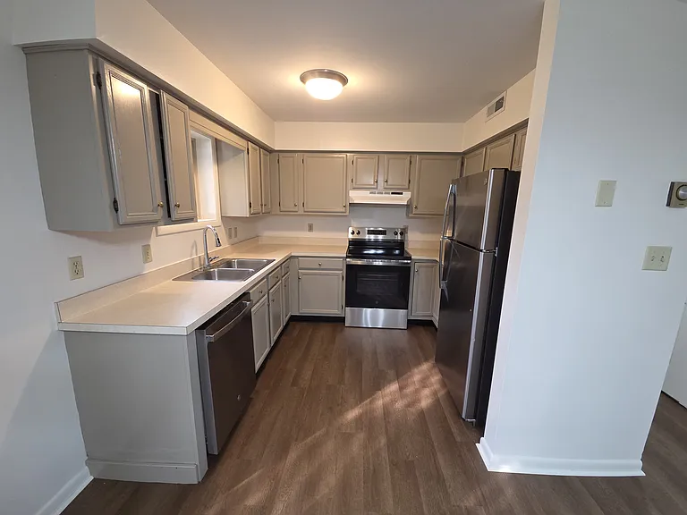 1514 N Reading Rd #B — Photo 12