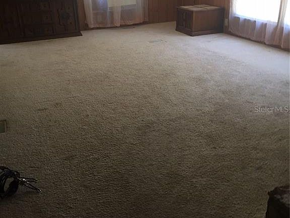 3rd image of 17471 SE 59th St