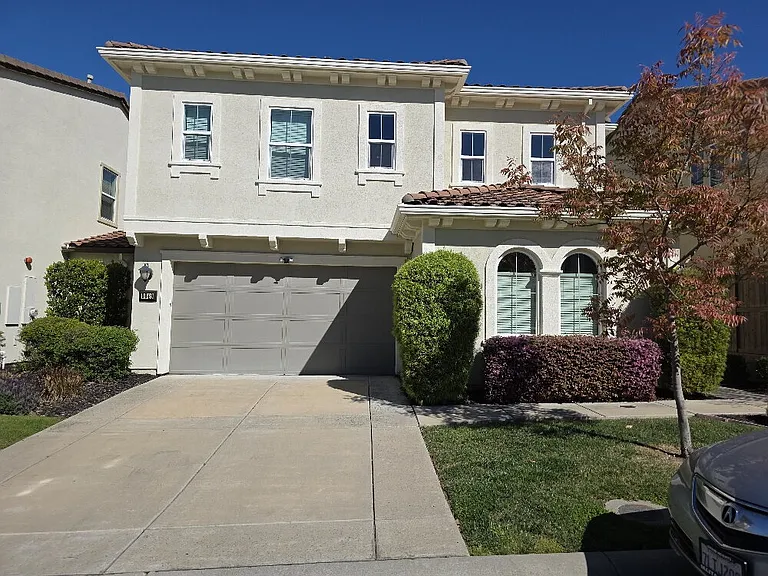 5049 Verona Dr — Photo 1