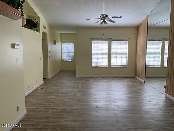 3rd image of 808 E Vaughn Ave