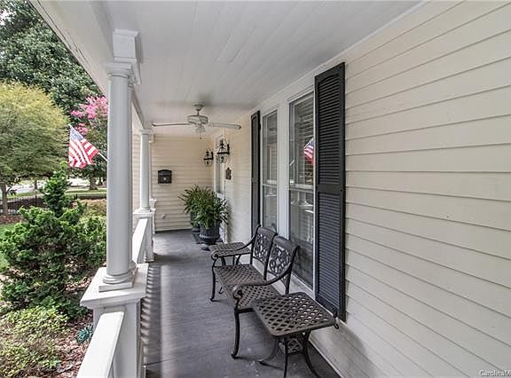 4th image of 422 W End Ave