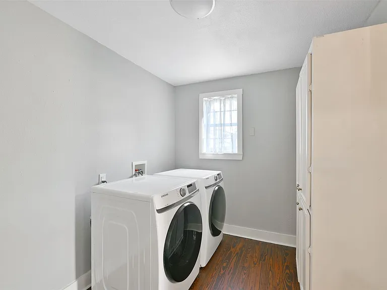 3427 Avenue L — Photo 12