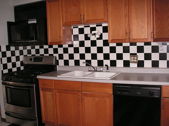 5th image of 23016 Lakeshore Dr