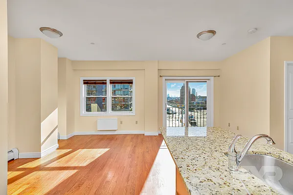 Rented by EXR | media 3